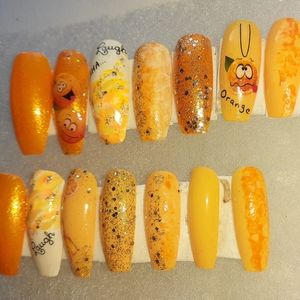 Press on nails